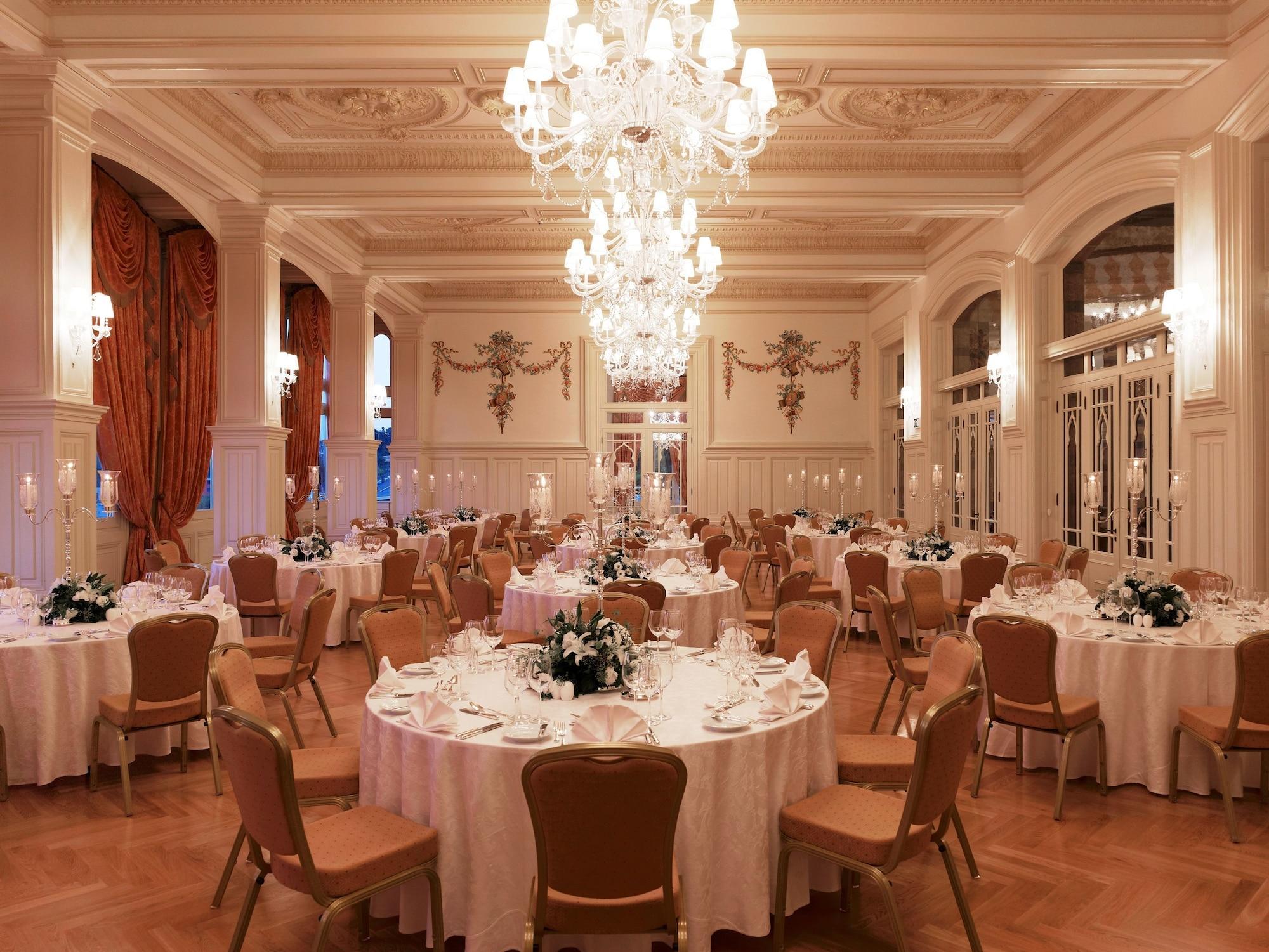 Pera Palace Hotel Istanbul Exterior foto The ballroom